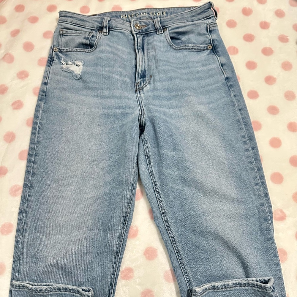 American Eagle Outfitters Light Blue Mom Jeans size 8 regular